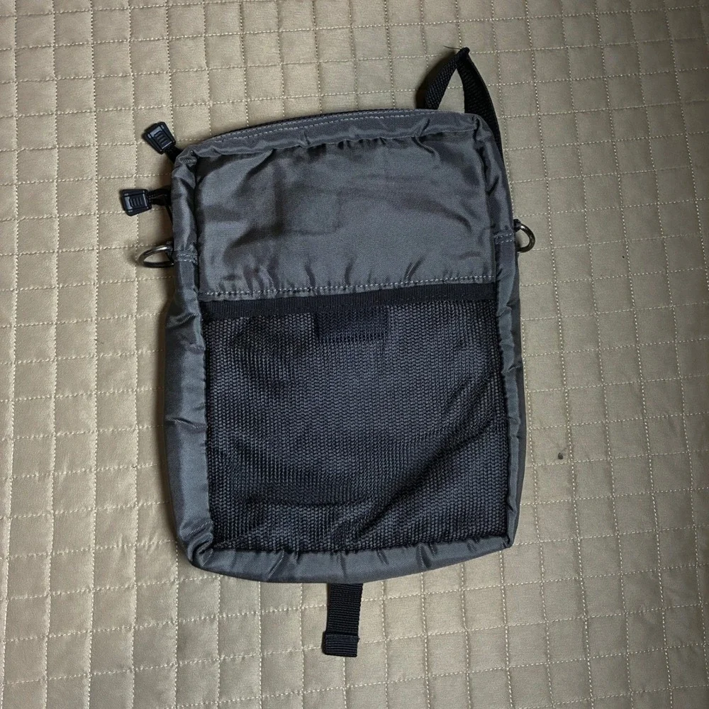Canon‎ PowerShot Camera Bag Charcoal Gray Nylon Crossbody Shoulder Tech Case